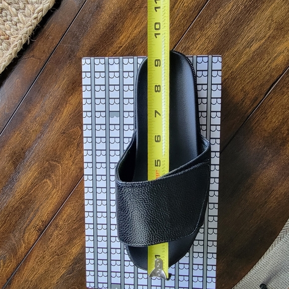 Slides - Picture 6 of 6